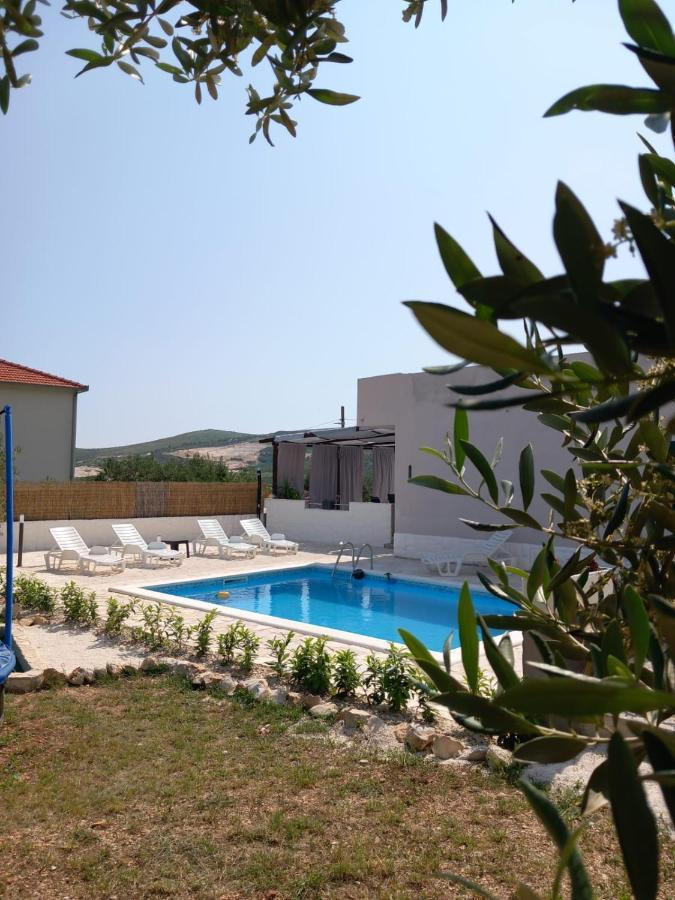 Holiday House M&A&K With Swimming Pool Kaštel Štafilić Buitenkant foto